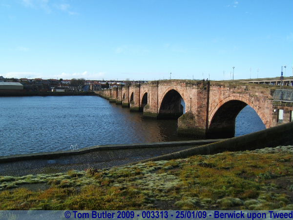 Photo ID: 003313, The medieval bridge across the Tweed, Berwick upon Tweed, England