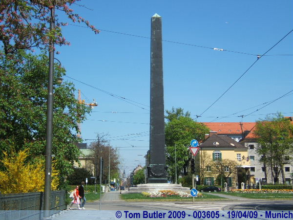 Photo ID: 003605, An obelisk in the centre of Karolinenplatz, Munich, Germany