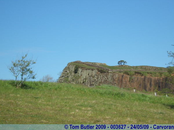 Photo ID: 003627, Hadrian's Wall snakes its way along the ridge, Carvoran, England