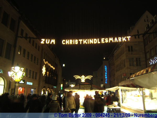 Photo ID: 004245, To the Christmas Market, Nuremberg, Germany