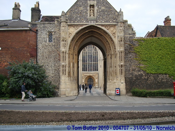 Photo ID: 004707, The entrance way into the Cathedral grounds, Norwich, England