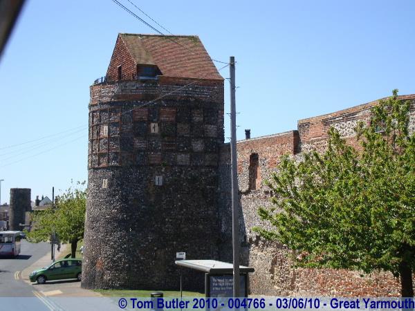 Photo ID: 004766, Part of the old town walls, Great Yarmouth, England