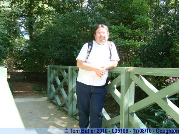 Photo ID: 005106, Standing on the bridge, Coughton, England