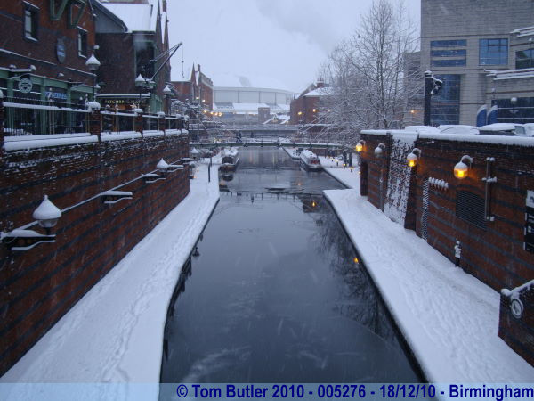 Photo ID: 005276, Looking up the BCN Main Line Canal from the bridge on Broad Street, Birmingham, England