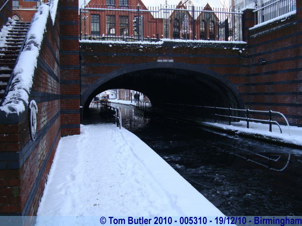 Photo ID: 005310, Going under Broad Street into Gas Street Basin, Birmingham, England