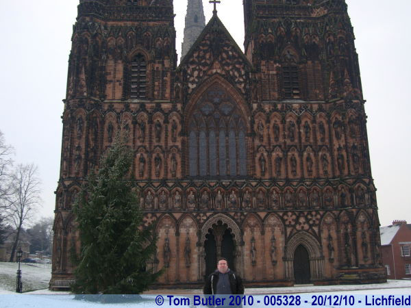 Photo ID: 005328, Standing in front of the West Face, Lichfield, England