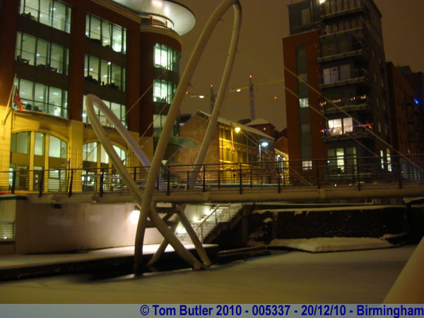 Photo ID: 005337, Foot bridge across the Birmingham and Fazeley Canal, Birmingham, England