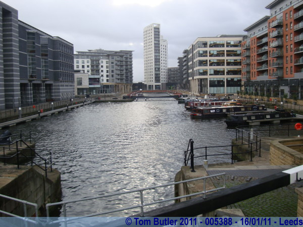 Photo ID: 005388, At the entrance to Clarence dock, Leeds, England