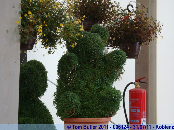 Photo ID: 006124, A slightly leafy gummy bear, Koblenz, Germany