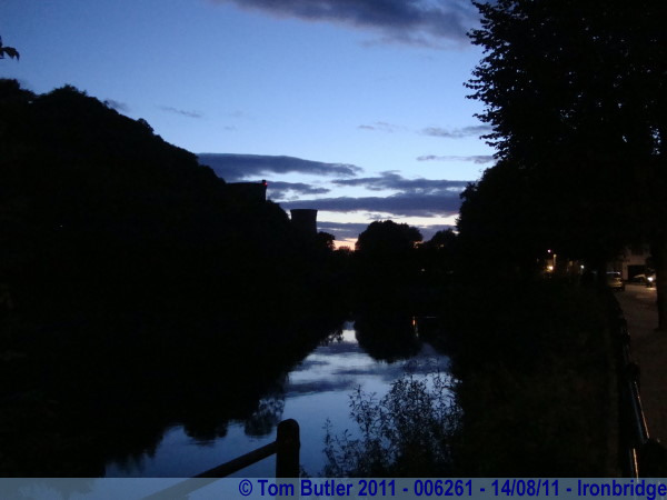 Photo ID: 006261, The Severn at dusk, Ironbridge, England