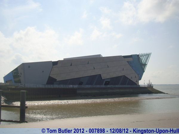 Photo ID: 007898, Approaching the Deep, Kingston-Upon-Hull, England