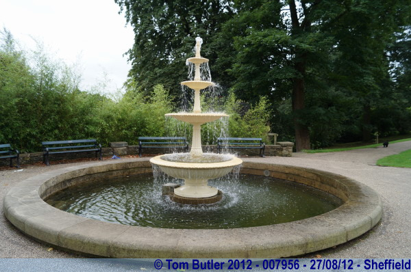 Photo ID: 007956, Fountain in the Botanical Gardens, Sheffield, England