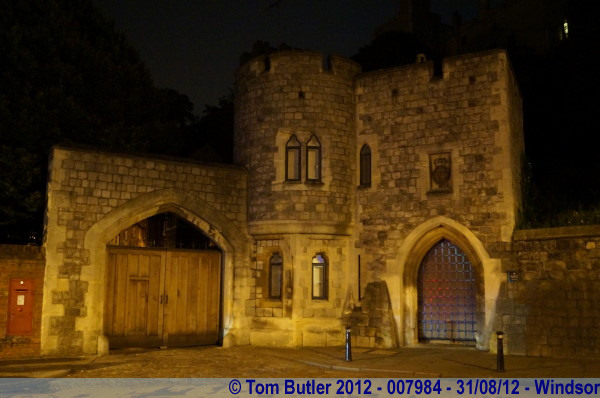 Photo ID: 007984, The gatehouse of 100 steps, Windsor, England