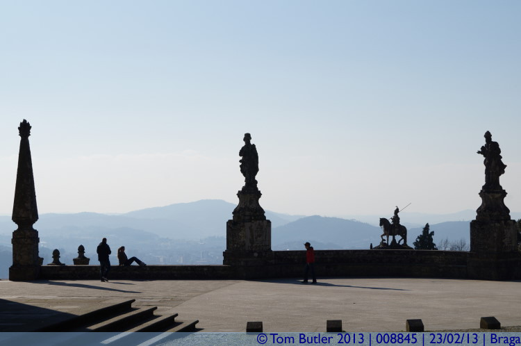 Photo ID: 008845, Statues in the sun, Braga, Portugal