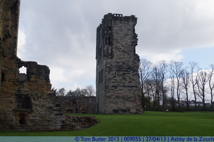 Photo ID: 009055, Approaching the castle, Ashby de la Zouch, England