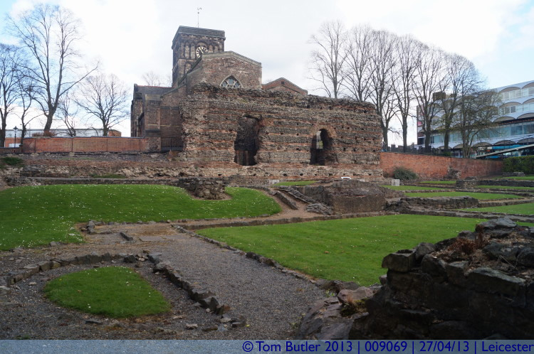 Photo ID: 009069, In the ruins of the Bath house, Leicester, England