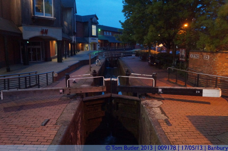 Photo ID: 009178, The town centre lock, Banbury, England