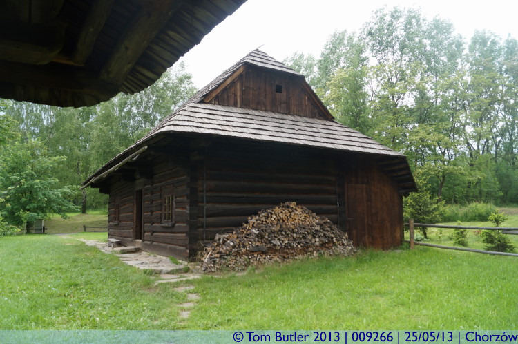 Photo ID: 009266, A Silesian farm house, Chorzw, Poland