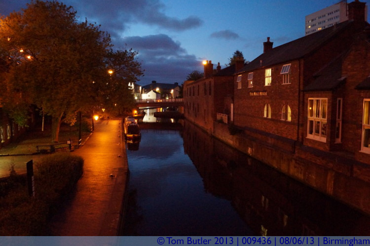 Photo ID: 009436, The Birmingham and Fazeley Canal at night, Birmingham, England