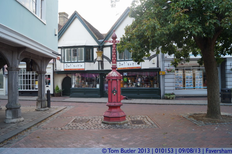 Photo ID: 010153, Water pump, Faversham, England