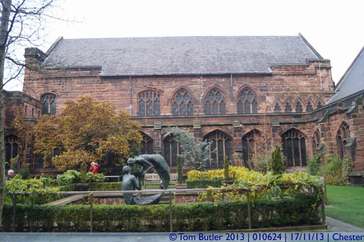 Photo ID: 010624, Cloister garden, Chester, England