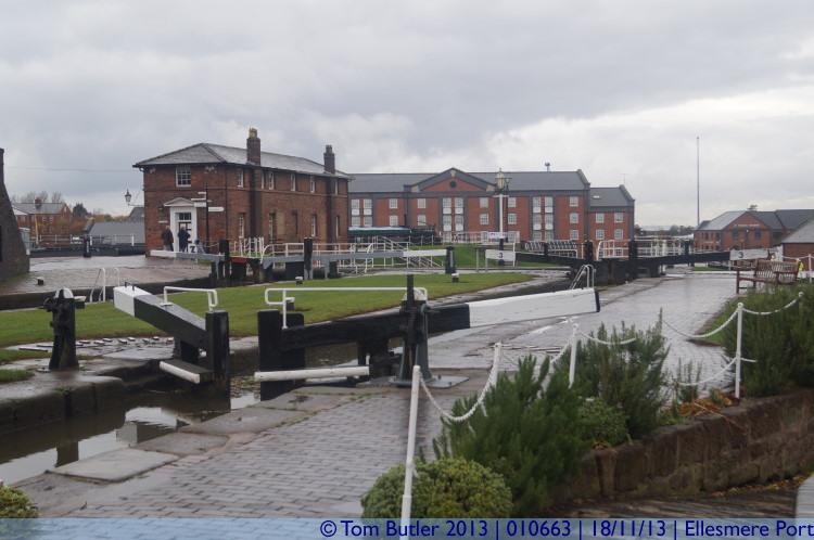 Photo ID: 010663, Locks in the museum, Ellesmere Port, England