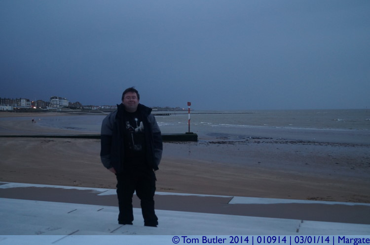 Photo ID: 010914, Standing on the beach, Margate, England