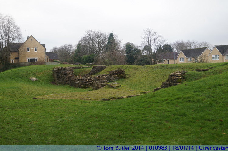 Photo ID: 010983, The Roman walls, Cirencester, England