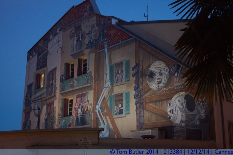 Photo ID: 013384, Mural by the bus station, Cannes, France