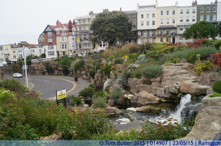 Photo ID: 014907, View over the gardens, Ramsgate, England