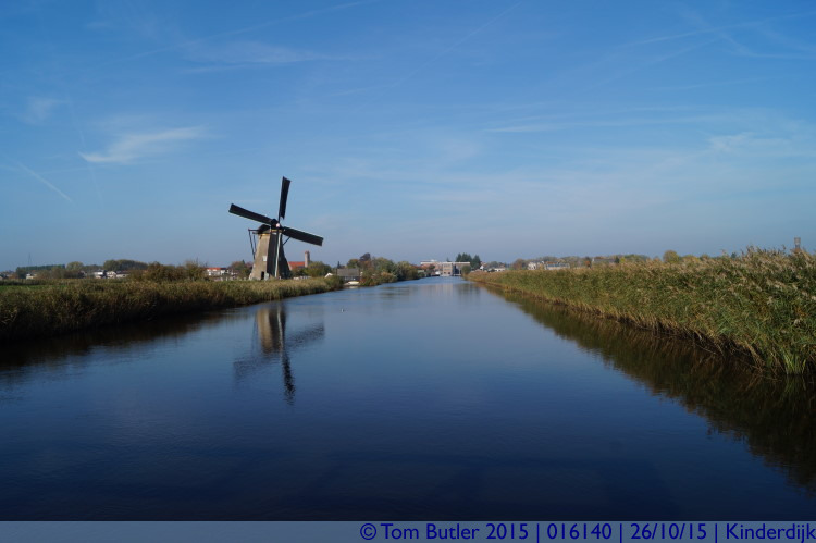 Photo ID: 016140, View down Het Nieuwe Waterschap, Kinderdijk, Netherlands