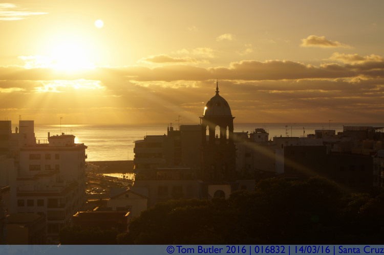 Photo ID: 016832, Sun over the Atlantic, Santa Cruz, Spain