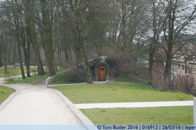 Photo ID: 016913, Ice house, Ieper, Belgium