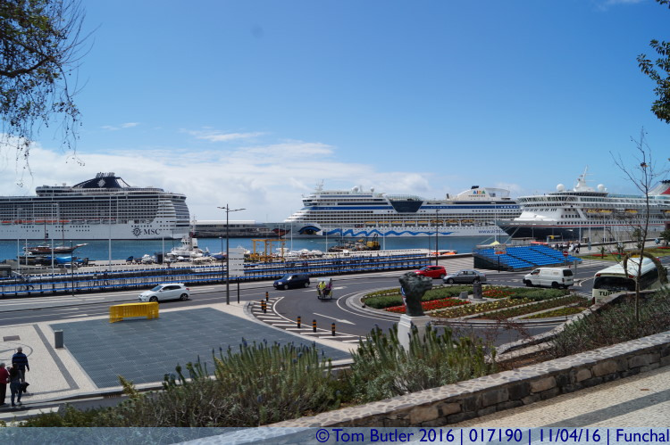 Photo ID: 017190, Full Harbour, Funchal, Portugal