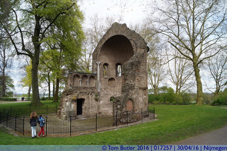 Photo ID: 017257, Ruins of the Valkhof, Nijmegen, Netherlands