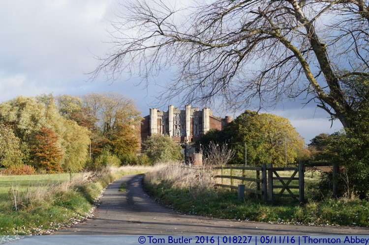 Photo ID: 018227, Approaching the abbey, Thornton Abbey, England