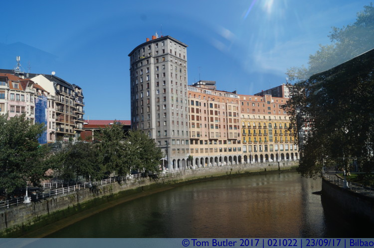 Photo ID: 021022, Crossing the river, Bilbao, Spain