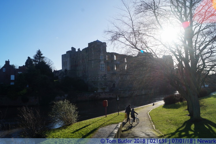 Photo ID: 021691, Approaching the castle, Newark, England