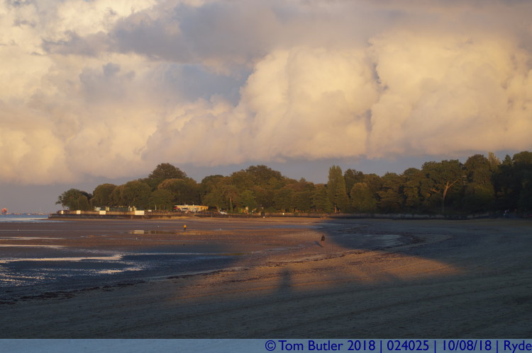 Photo ID: 024025, Beach in evening sun, Ryde, Isle of Wight