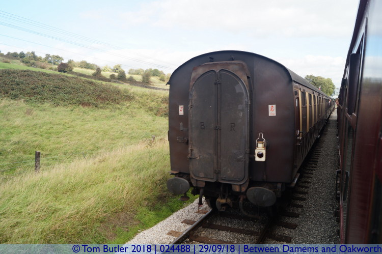 Photo ID: 024488, Rear of the passing train, Between Damems and Oakworth, England