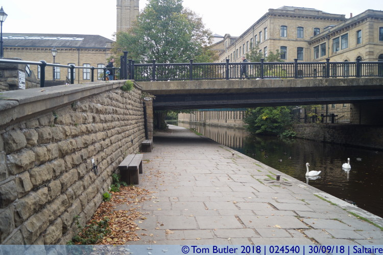Photo ID: 024540, By the Leeds and Liverpool canal, Saltaire, England