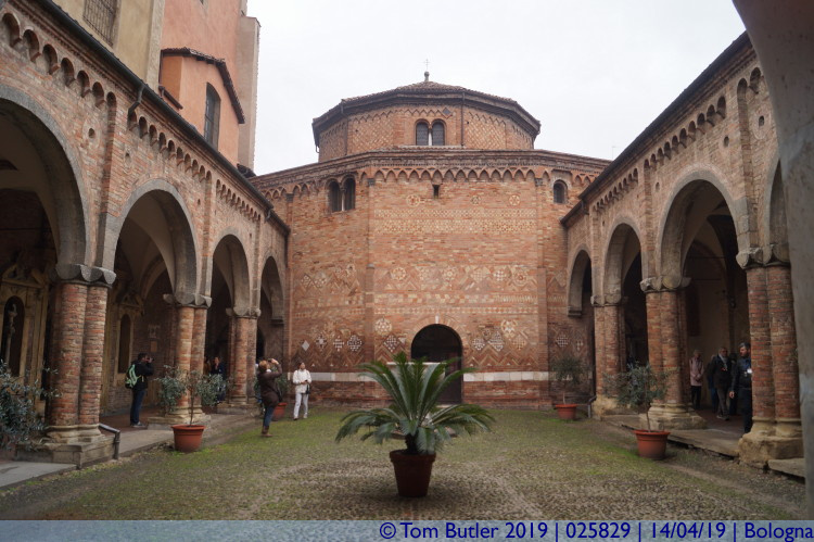 Photo ID: 025829, Courtyard and four churches, Bologna, Italy