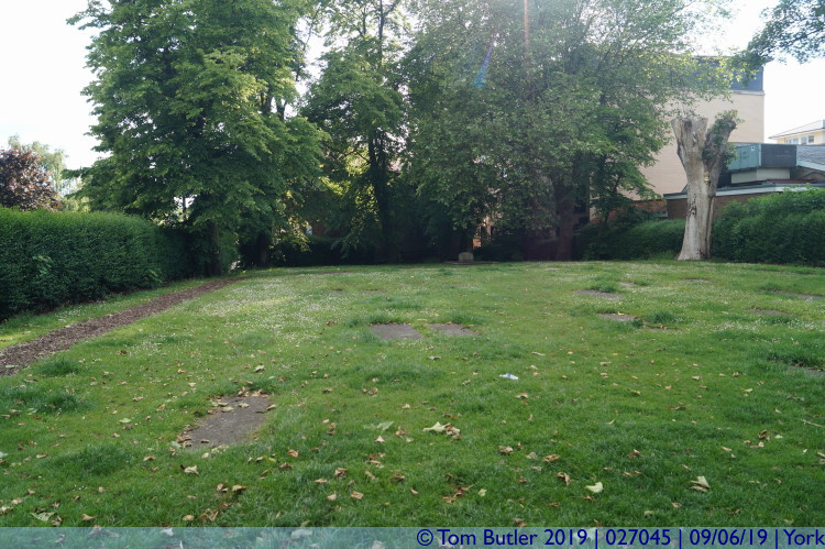 Photo ID: 027045, In the graveyard, York, England