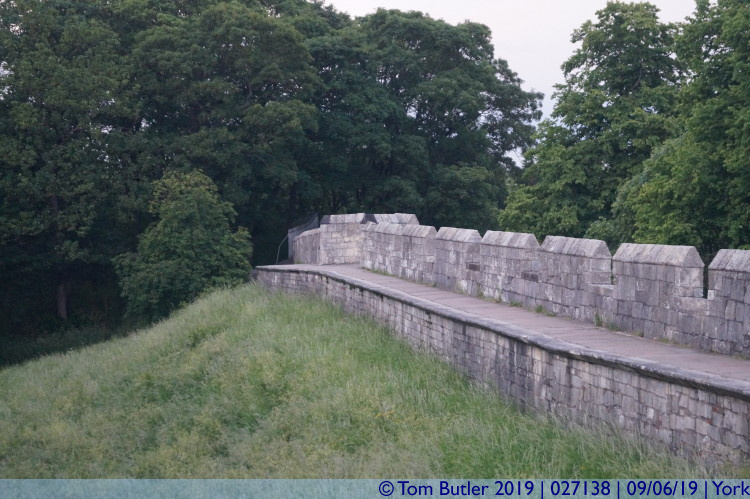 Photo ID: 027138, Final stretch of the walls, York, England