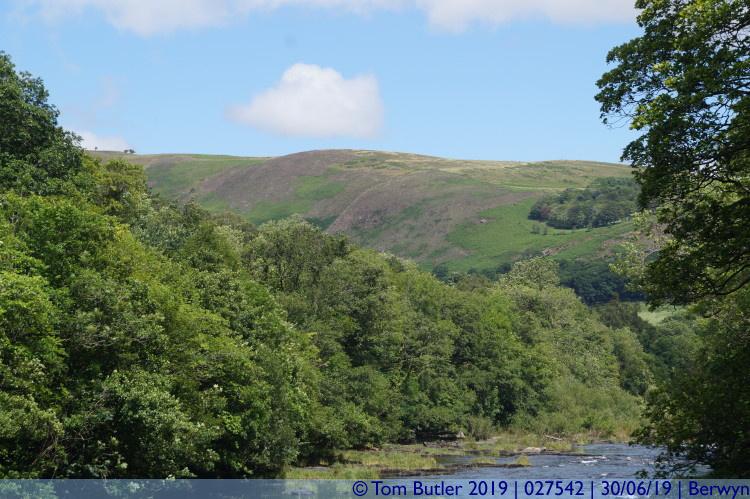 Photo ID: 027542, Hills in the distance, Berwyn, Wales