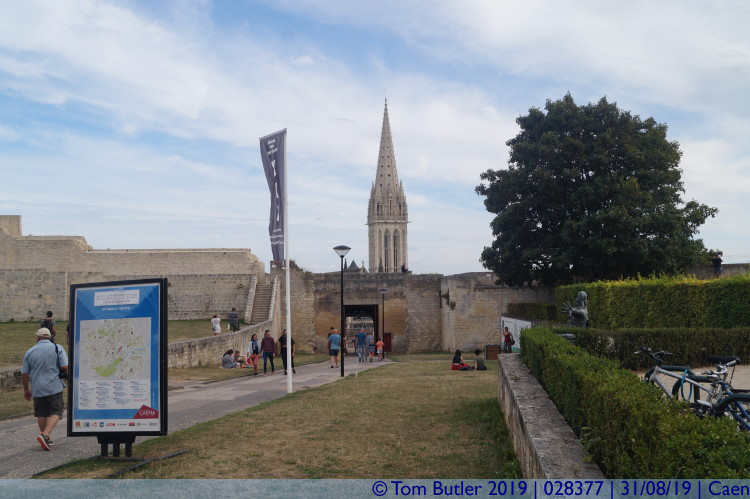 Photo ID: 028377, Porte Saint-Pierre, Caen, France