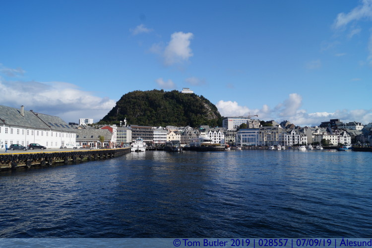 Photo ID: 028557, Looking into the harbour, lesund, Norway