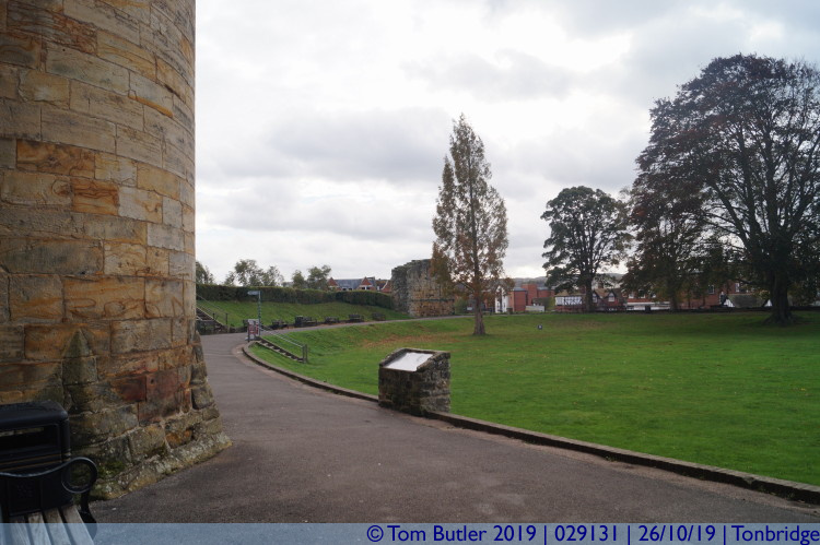 Photo ID: 029131, Inside the castle grounds, Tonbridge, England