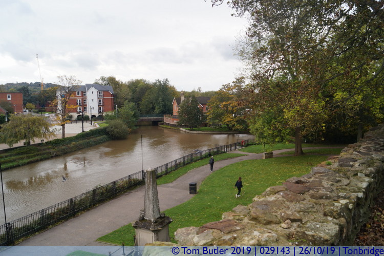 Photo ID: 029143, Looking over the Medway, Tonbridge, England