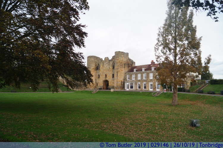 Photo ID: 029146, Gatehouse and bailey, Tonbridge, England